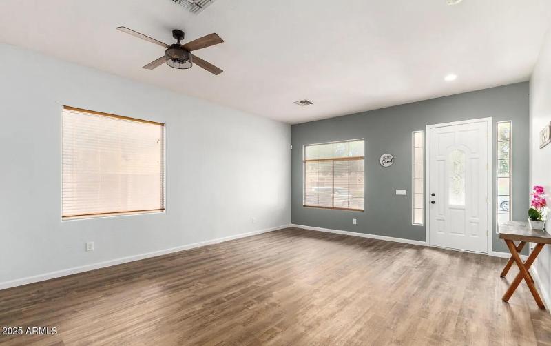 Living Room Jourdyn Wigg