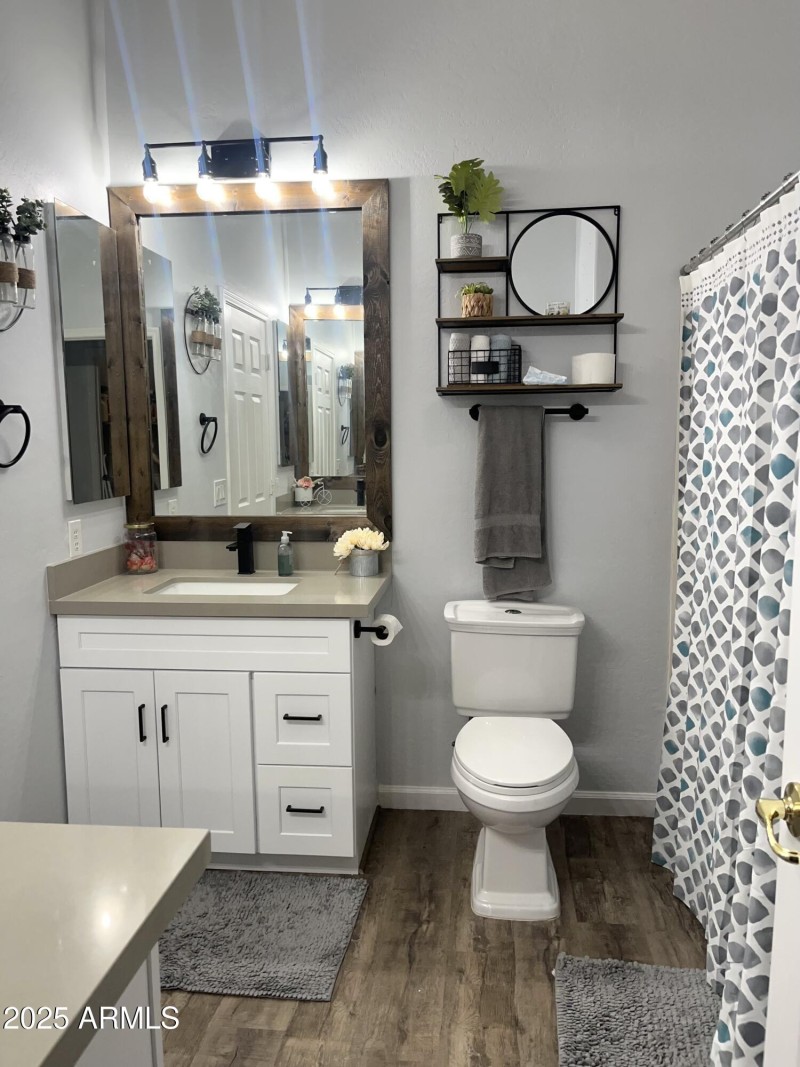 Bathroom Jourdyn Wigg