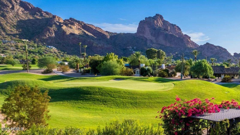 Mountain_Shadows_Golf_Course