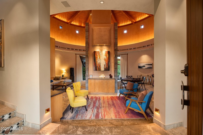 JL_80EWingDr-interiors-CommonAreas-01