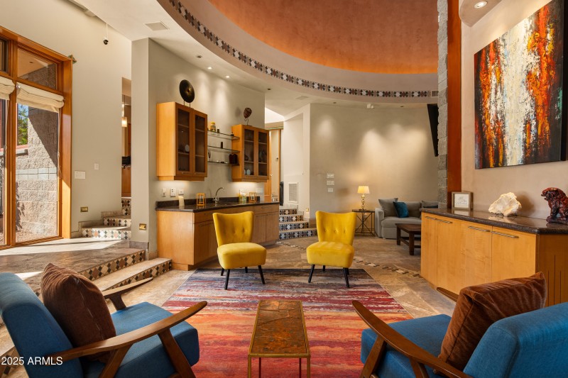 JL_80EWingDr-interiors-CommonAreas-08