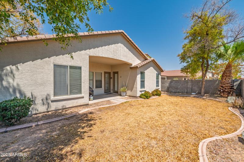 43579 W Sansom Dr-39