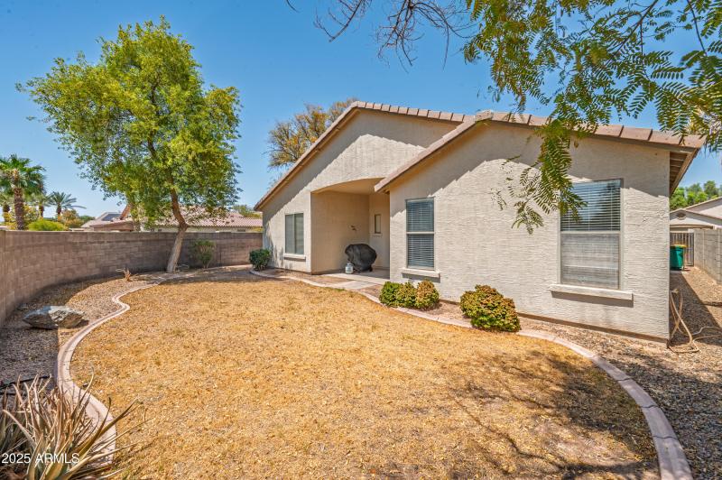 43579 W Sansom Dr-40