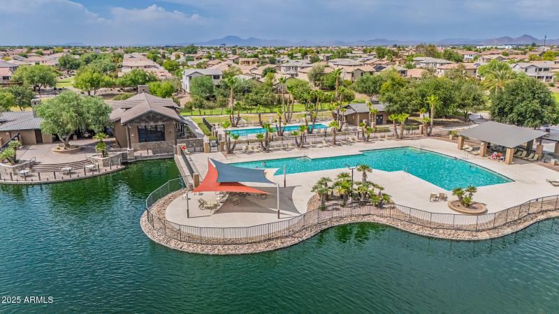 43579 W Sansom Dr-43