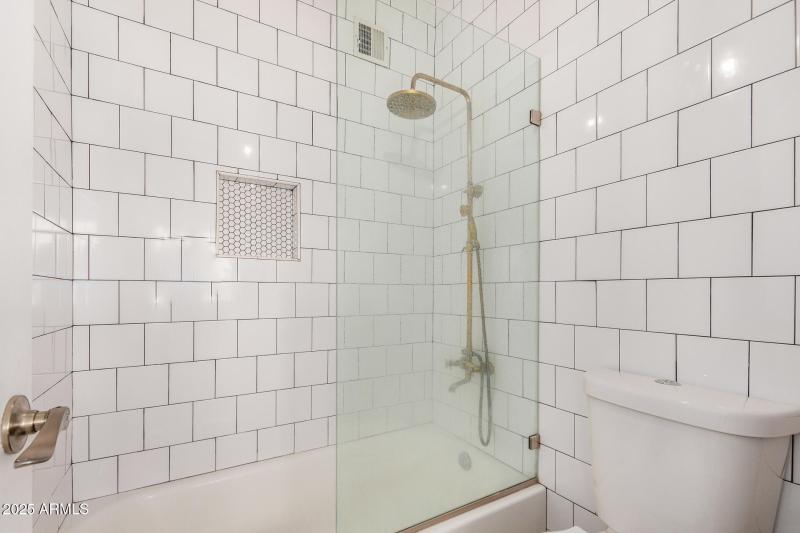 3434 N 11th Street 5