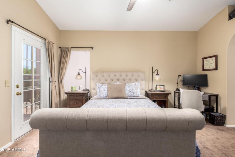 6884b5_19 - Raftriver