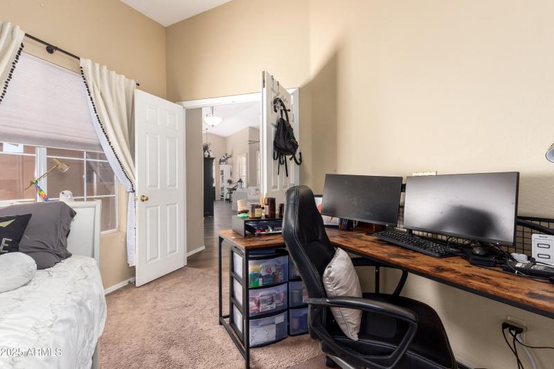 6884b5_28 - Raftriver