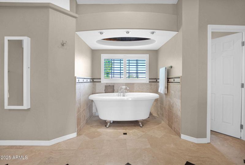 41-web-or-mls-P1279323