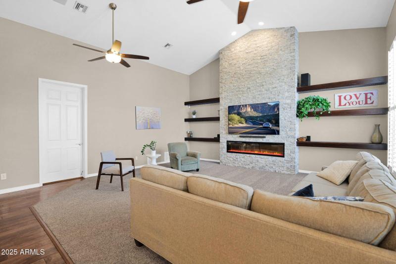 52-web-or-mls-P1279354