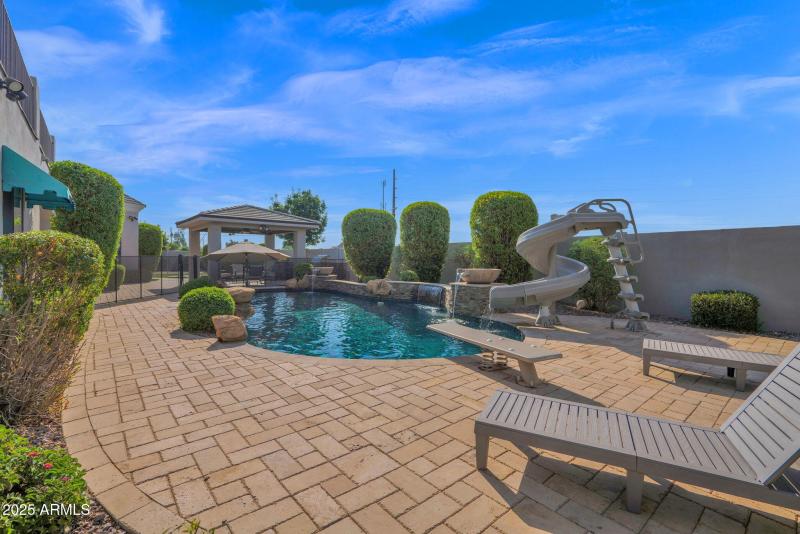 64-web-or-mls-P1279376