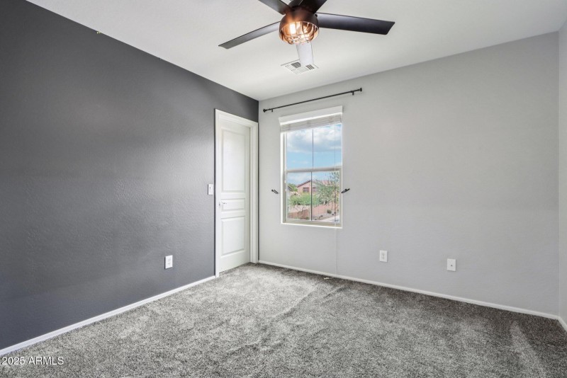 34-web-or-mls-W Palo Brea Ln-L2608-032