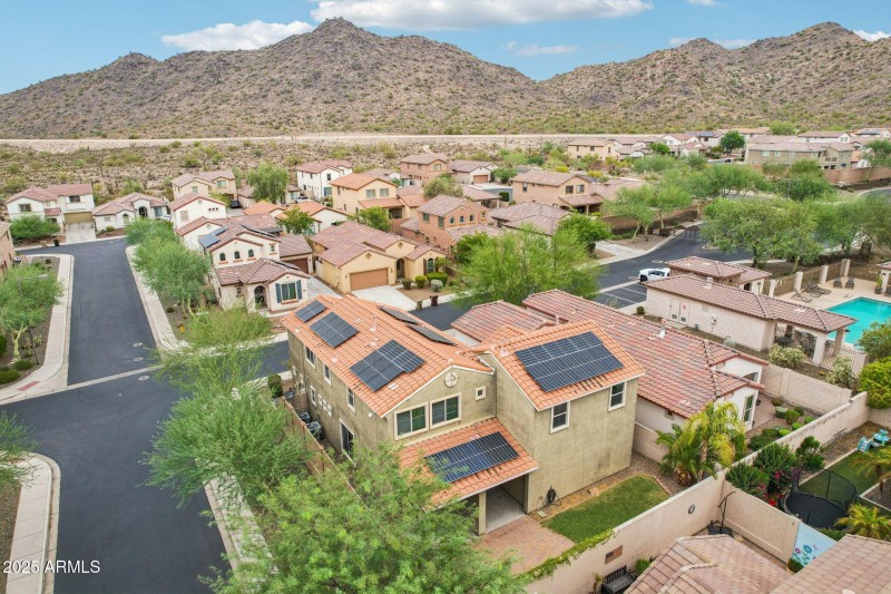 52-web-or-mls-W Palo Brea Ln-L2608-050