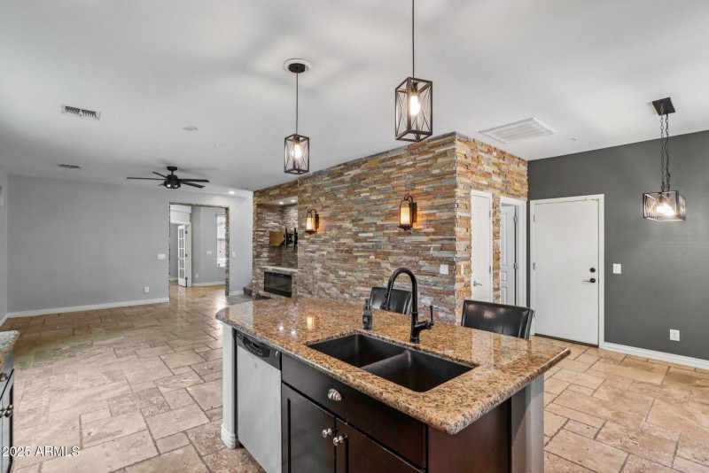 1-web-or-mls-W Palo Brea Ln-L2608-014