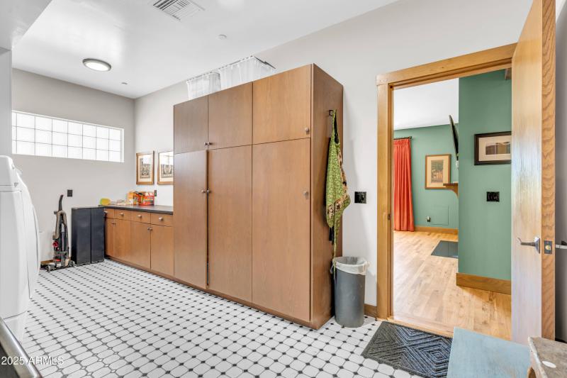 5926 E Vernon Ave-26