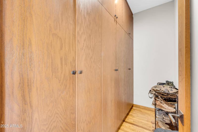 5926 E Vernon Ave-31