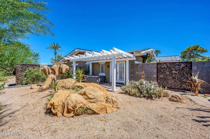 5926 E Vernon Ave-47