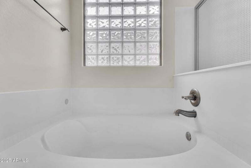 18-web-or-mls-39th Way-28