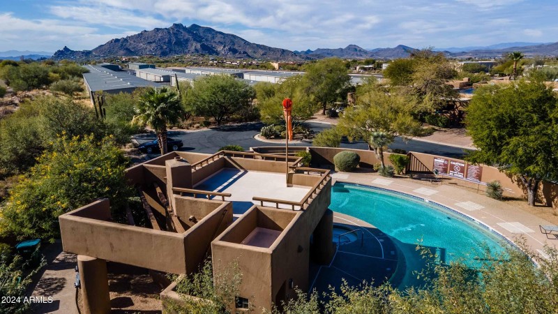 Skyranch pool obseration deck