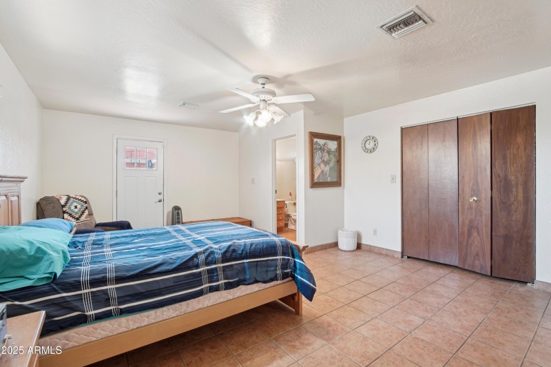 13-print-N 8th St-S0908-013