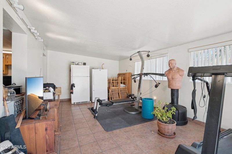 21-print-N 8th St-S0908-021