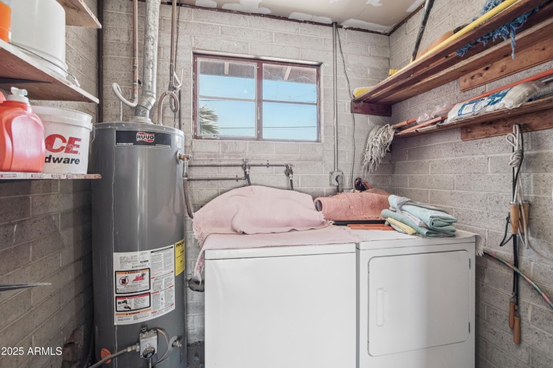 22-print-N 8th St-S0908-022