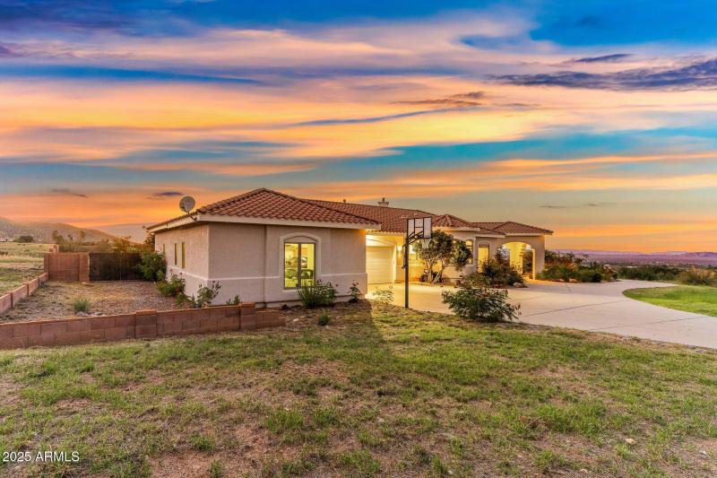9-web-or-mls-9566 S Swiss Ct-10