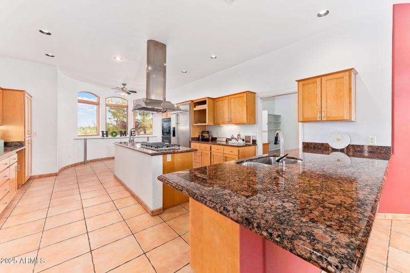 26-web-or-mls-9566 S Swiss Ct-27