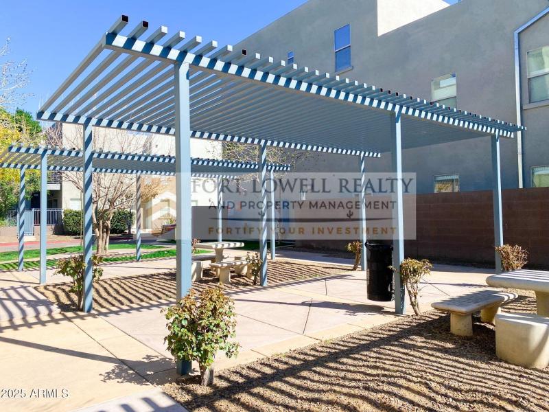 43 - COMMON AREA RAMADA