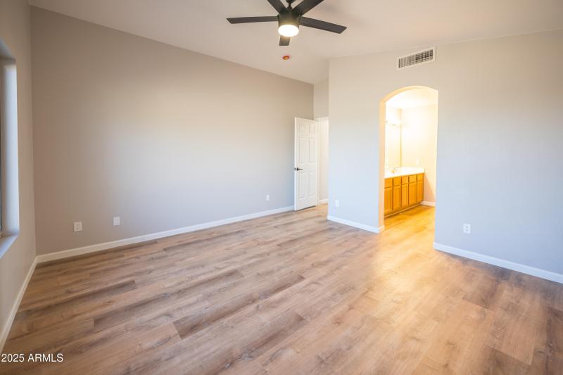 14901_PrimaryBedroom2