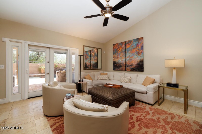 10573_E_Bella_Vista_Dr_10