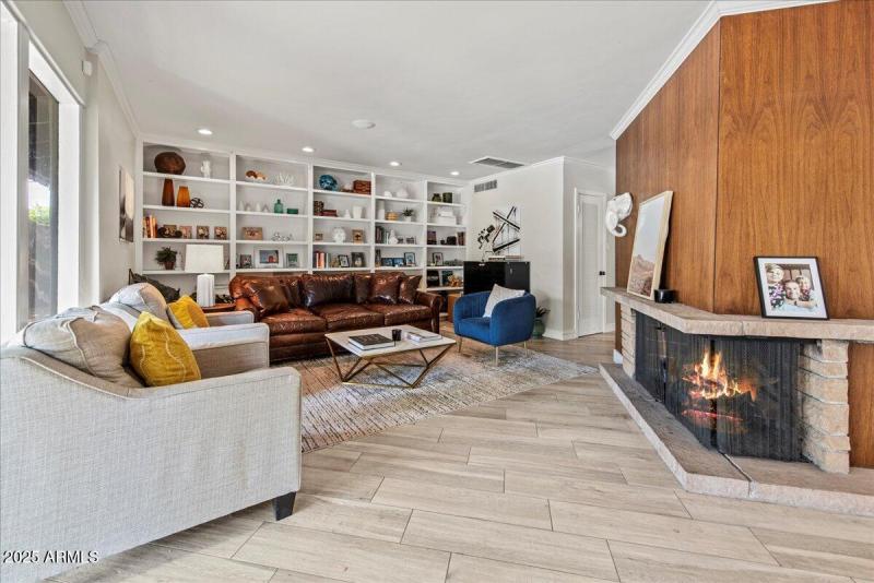 16-4721 E Calle Redonda 16