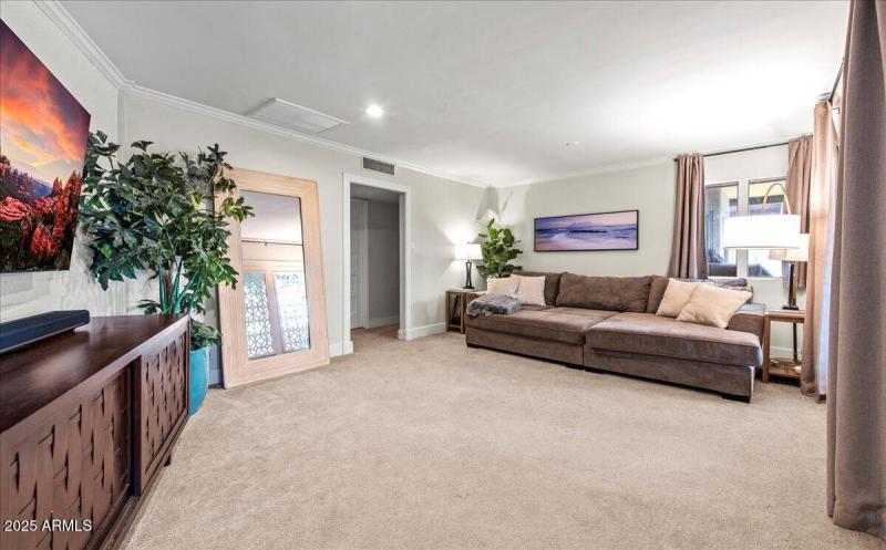 18-4721 E Calle Redonda 18