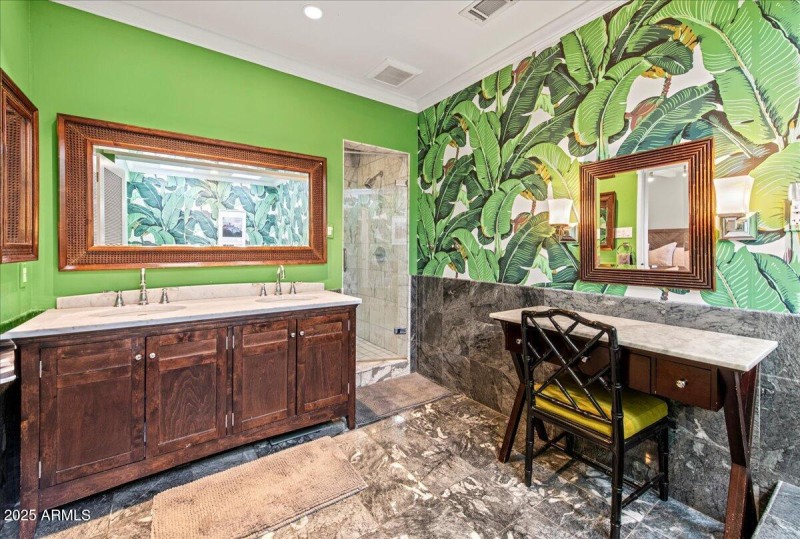 23-4721 E Calle Redonda 23