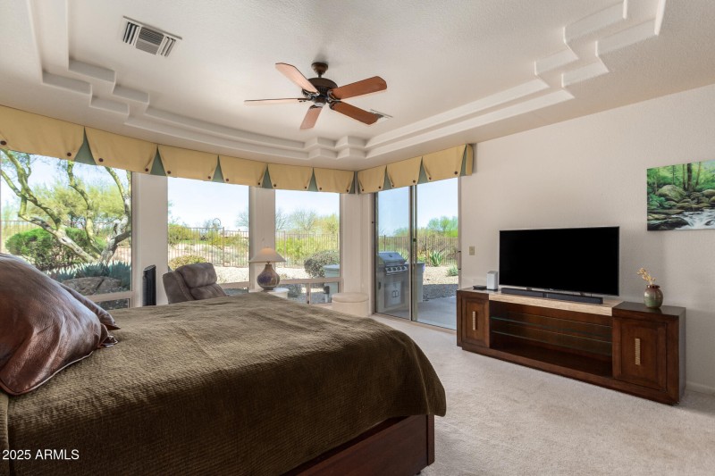 MASTER SLIDER TO PATIO