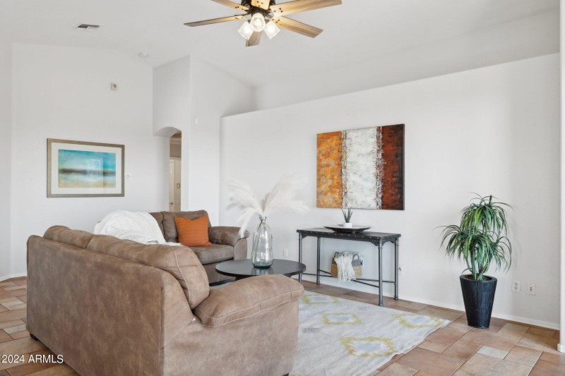 11-web-or-mls-10109-e-trailhead-ct