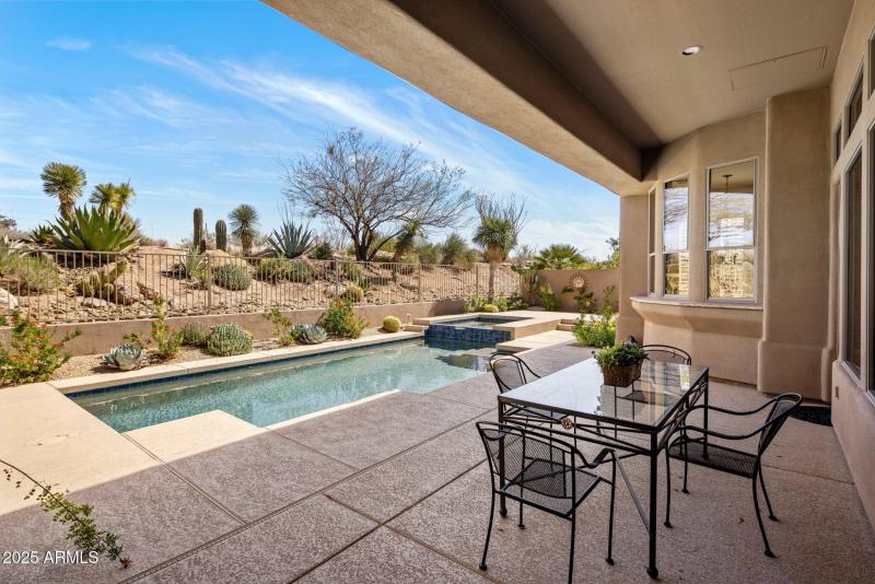 6-web-or-mls-D46A7456 copy