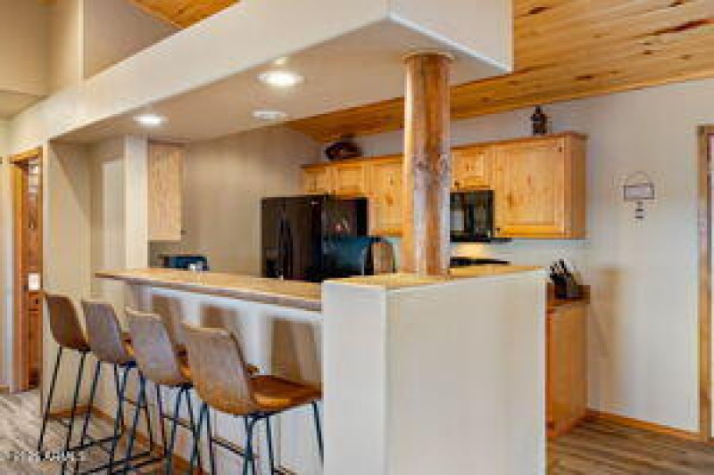 thumbnail-019958ae-56c6-70b9-9271-129f07