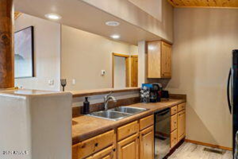 thumbnail-019958ae-570b-71bf-917f-e32199