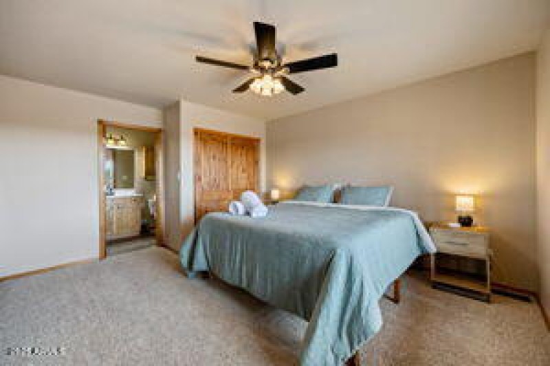 thumbnail-019958ae-583e-736a-bff1-6bd26a