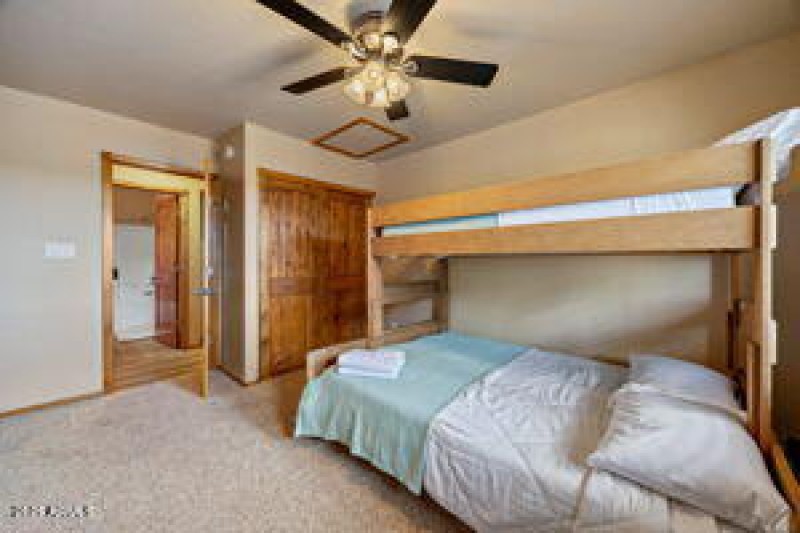 thumbnail-019958ae-5a62-7153-8461-e419d3