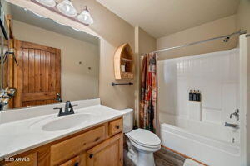 thumbnail-019958ae-5ae0-7226-89ea-cb87f9