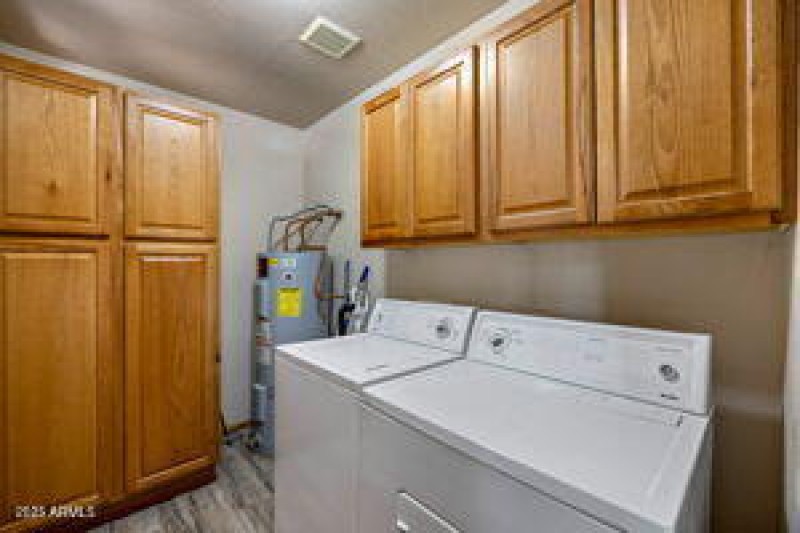 thumbnail-019958ae-5b41-7247-bd20-f39d2f