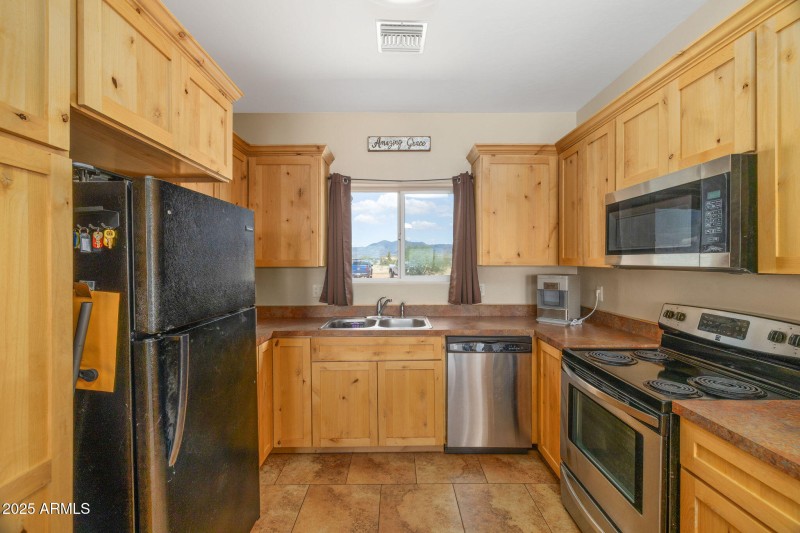 22091EMountainRainTrl-38