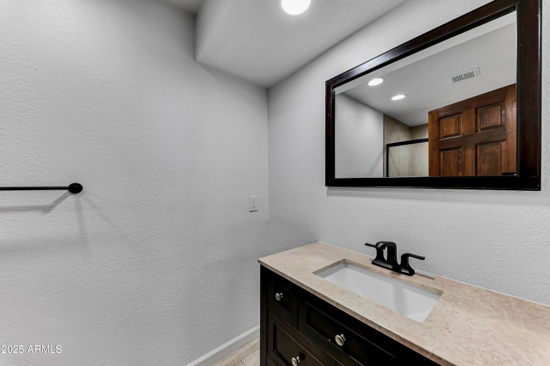 2237 E Captain Dreyfus-37