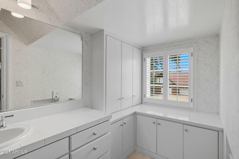 Private En-Suite Bathroom