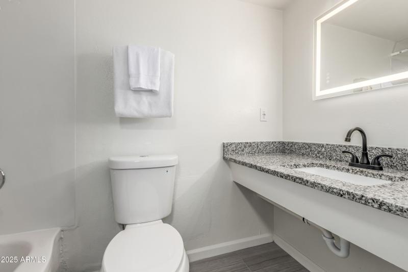 C220 - Bathroom