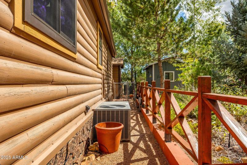 2274WaterNHoleRd-HeberOvergaard-AZ-30