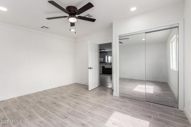 Main house guest bedroom