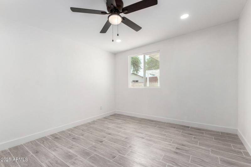 Main house guest bedroom