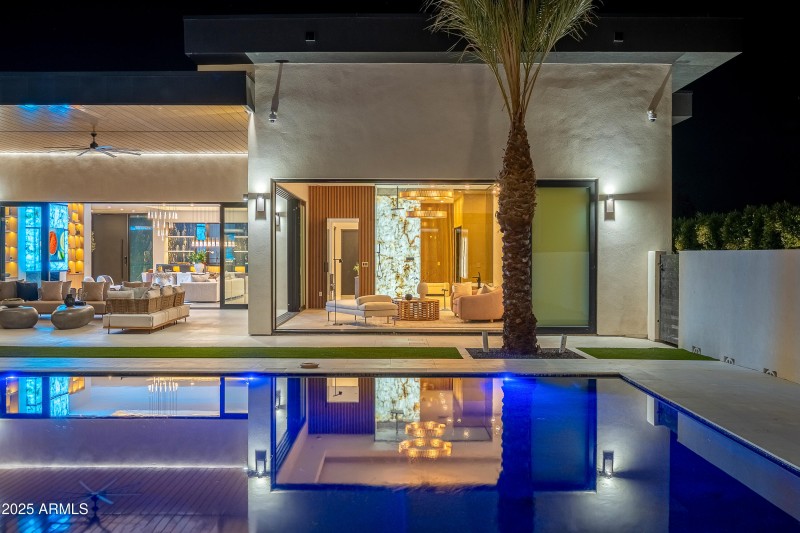 Indoor:Outdoor Master Experience